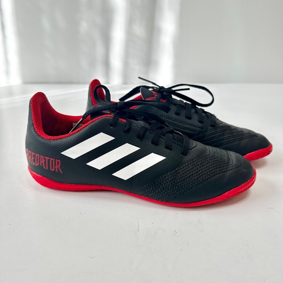 Adidas Boys Predator Indoor Soccer Shoes Size 4 Red White Black Cleats - Picture 4 of 9